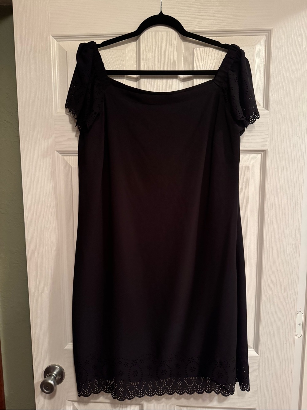 Elle Sz XL Black On or Off-Shoulder Midi Dress with Eyelet Trim